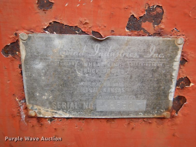 image for item DL3184 1965 International 1600  grain truck