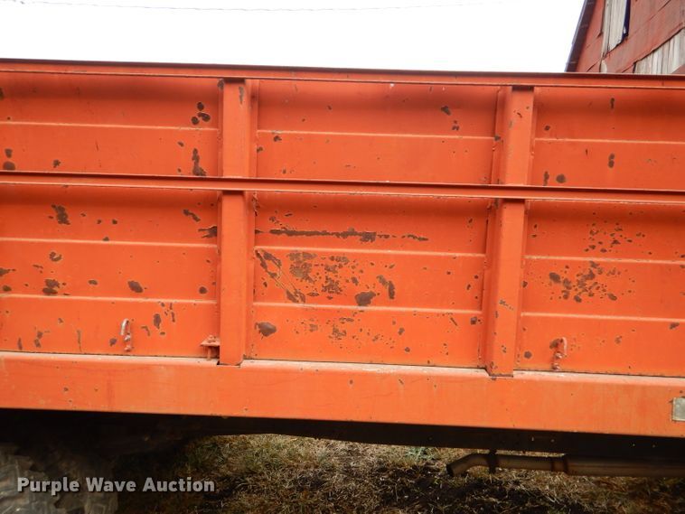 image for item DL3184 1965 International 1600  grain truck