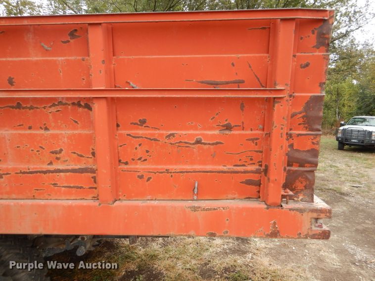 image for item DL3184 1965 International 1600  grain truck