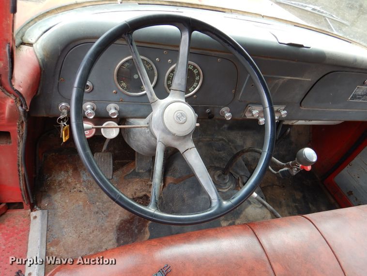 image for item DL3184 1965 International 1600  grain truck