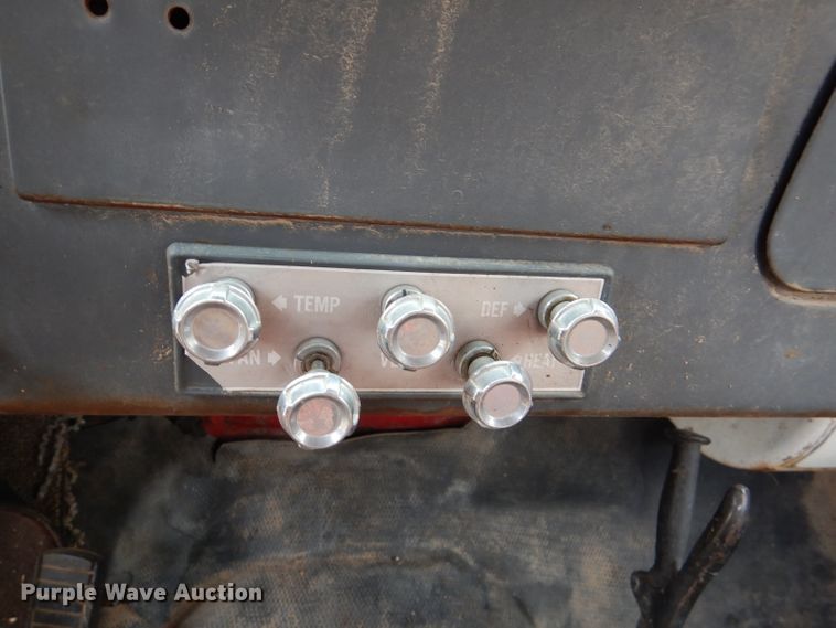 image for item DL3184 1965 International 1600  grain truck