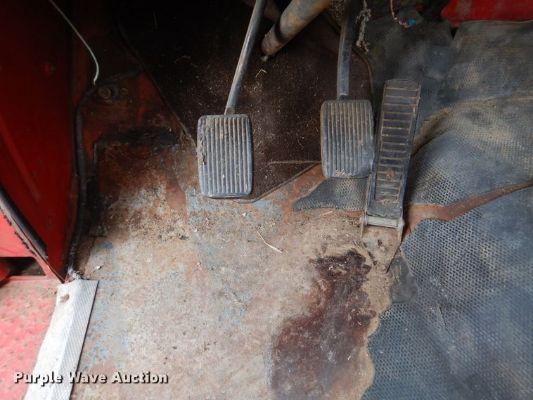 image for item DL3184 1965 International 1600  grain truck