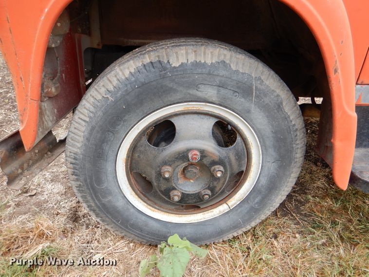 image for item DL3184 1965 International 1600  grain truck