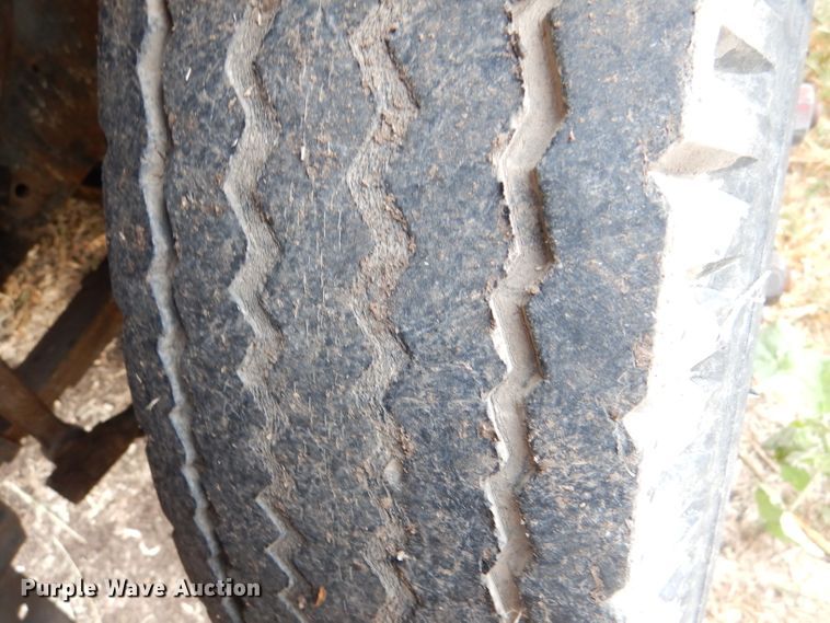 image for item DL3184 1965 International 1600  grain truck