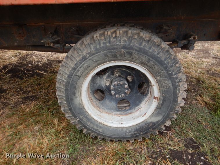 image for item DL3184 1965 International 1600  grain truck