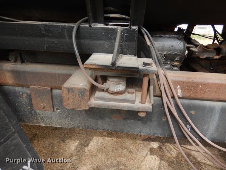 image for item DL3186 1979 Ford 700  feed mixer truck