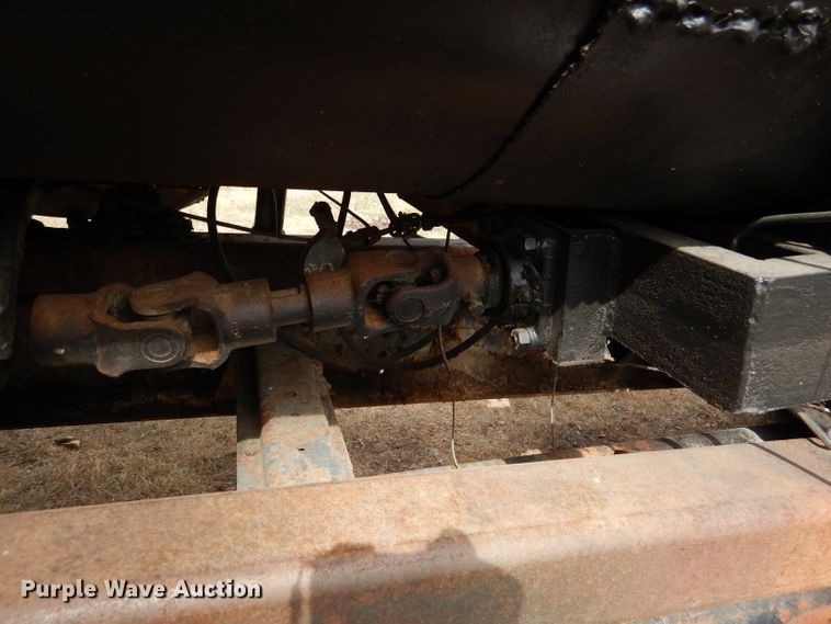 image for item DL3186 1979 Ford 700  feed mixer truck