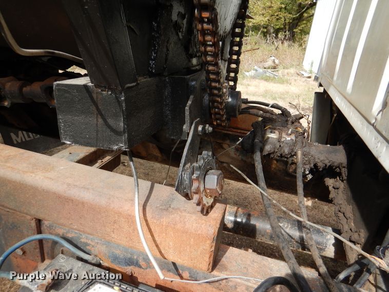 image for item DL3186 1979 Ford 700  feed mixer truck