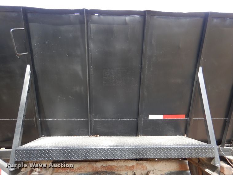 image for item DL3186 1979 Ford 700  feed mixer truck