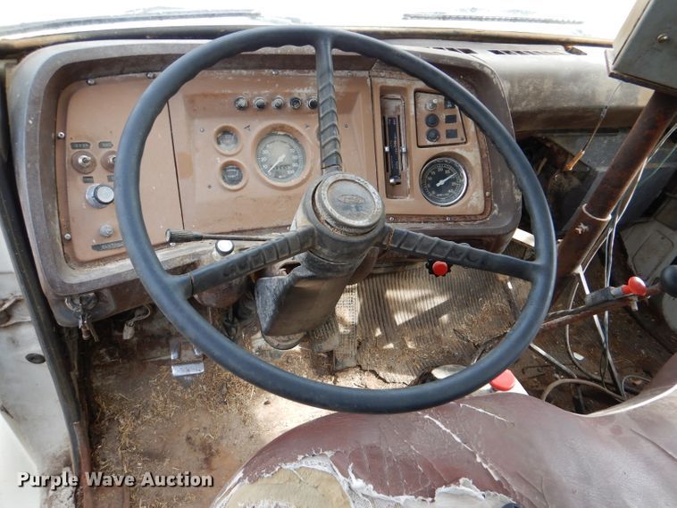 image for item DL3186 1979 Ford 700  feed mixer truck