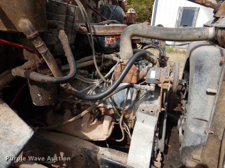 image for item DL3186 1979 Ford 700  feed mixer truck