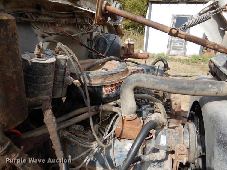 image for item DL3186 1979 Ford 700  feed mixer truck