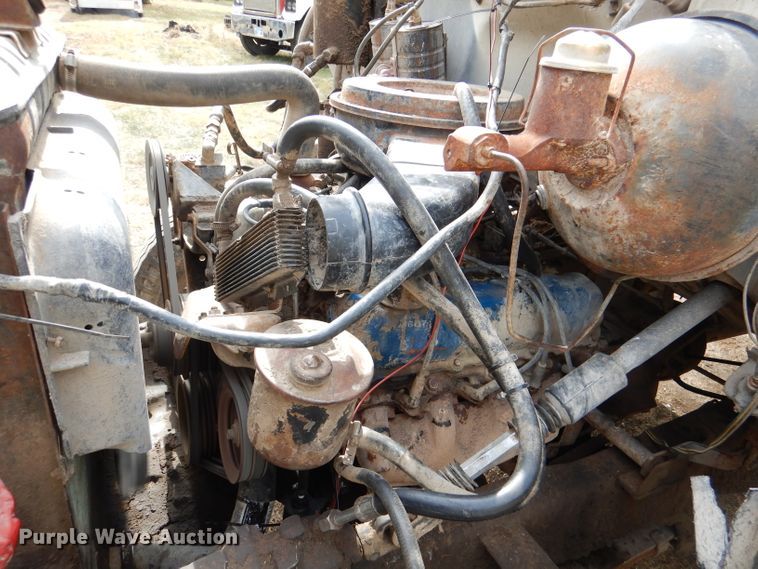 image for item DL3186 1979 Ford 700  feed mixer truck