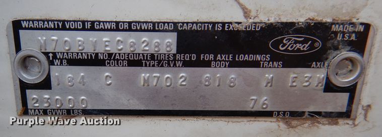 image for item DL3186 1979 Ford 700  feed mixer truck