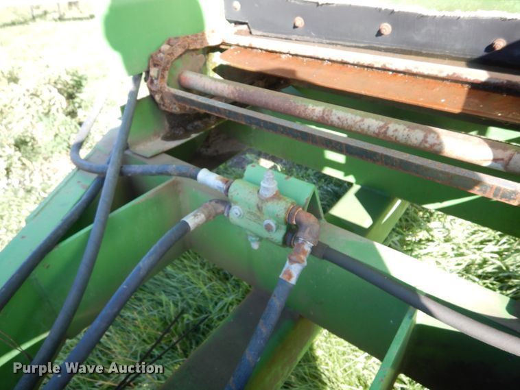 image for item DL6376 Dry fertilizer spreader