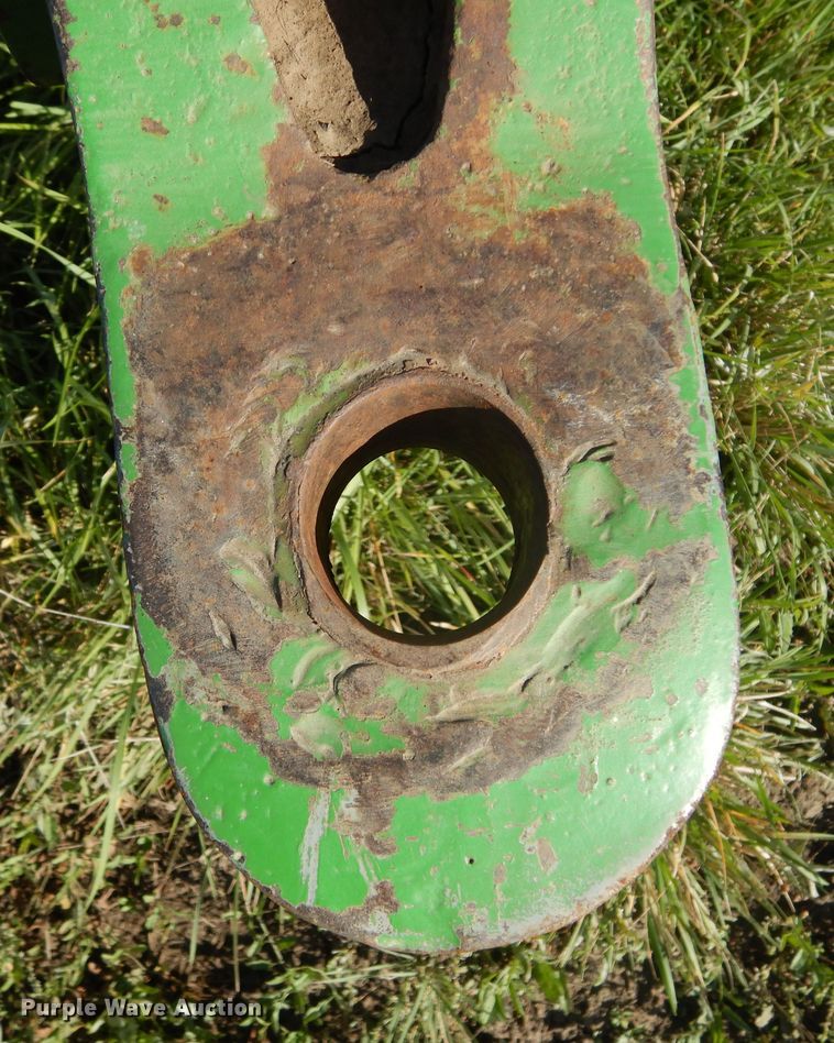 image for item DL6376 Dry fertilizer spreader