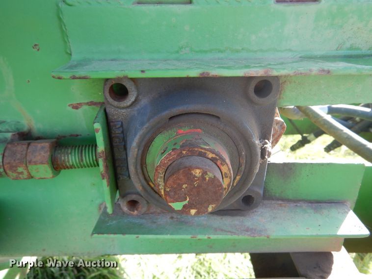 image for item DL6376 Dry fertilizer spreader