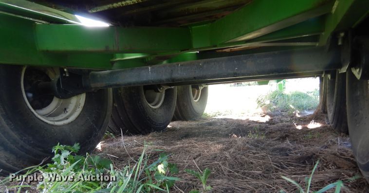 image for item DL6376 Dry fertilizer spreader