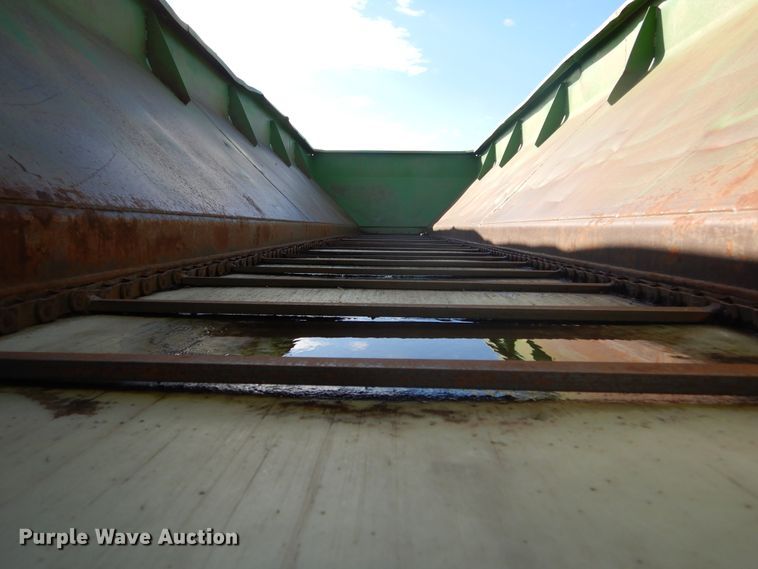 image for item DL6376 Dry fertilizer spreader