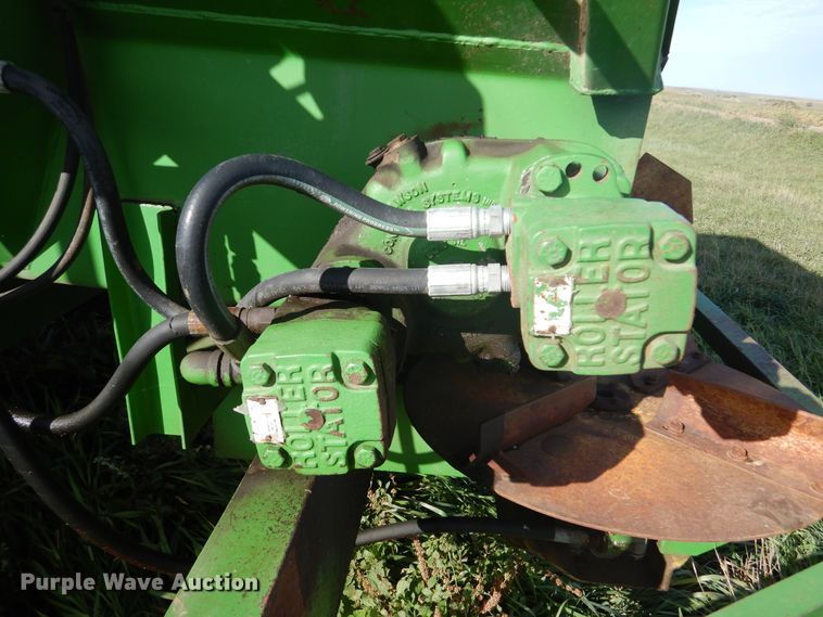 image for item DL6376 Dry fertilizer spreader