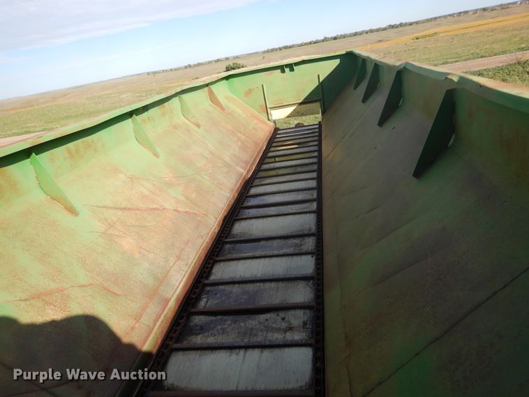 image for item DL6376 Dry fertilizer spreader