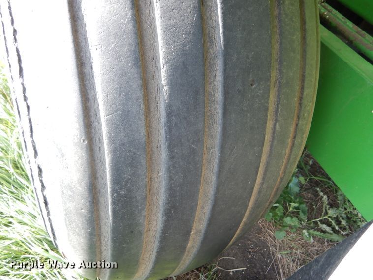 image for item DL6376 Dry fertilizer spreader