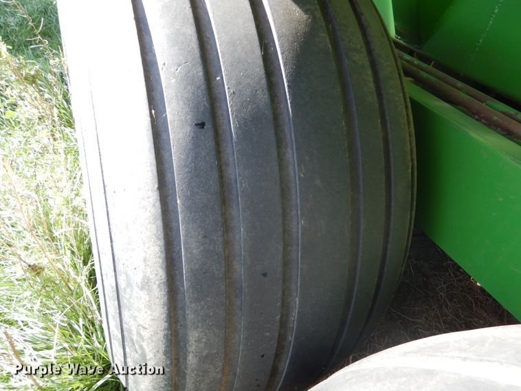 image for item DL6376 Dry fertilizer spreader