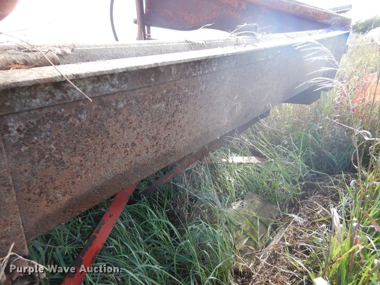 image for item DL6377 Livestock squeeze chute