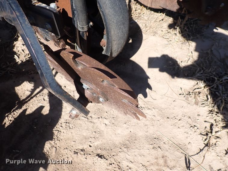 image for item DL7650 (17) Yetter 2987 row units