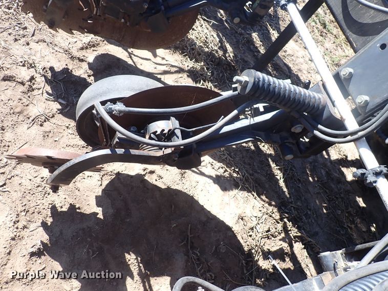 image for item DL7650 (17) Yetter 2987 row units