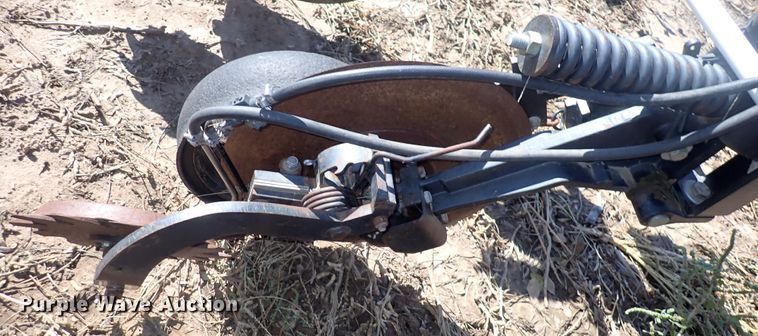 image for item DL7650 (17) Yetter 2987 row units