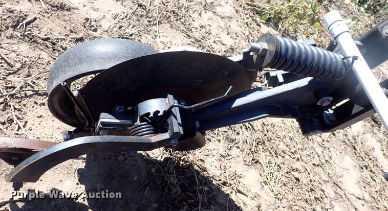 image for item DL7650 (17) Yetter 2987 row units