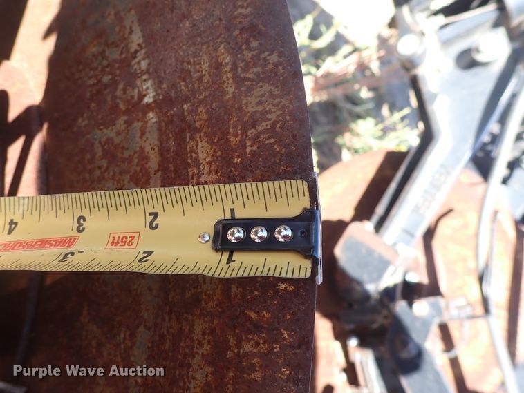 image for item DL7650 (17) Yetter 2987 row units