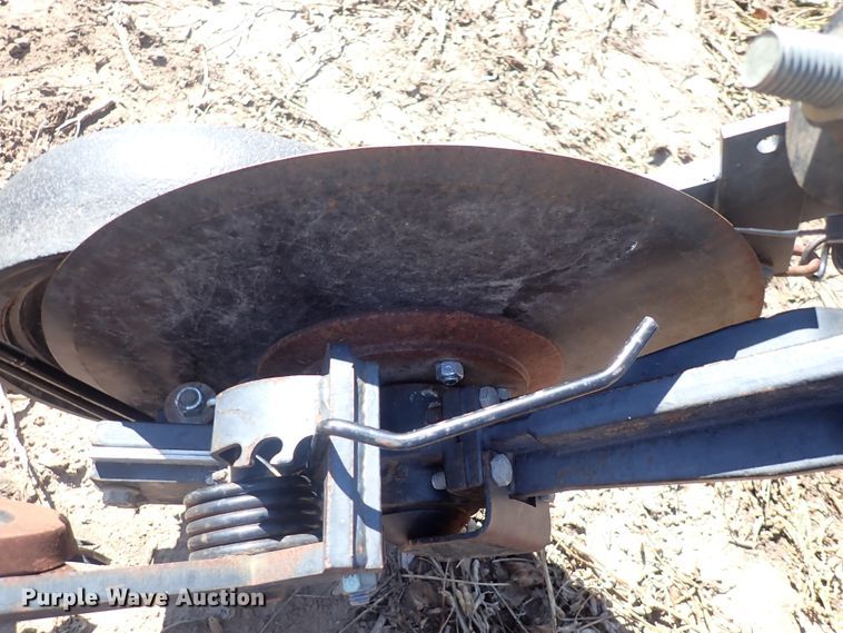 image for item DL7650 (17) Yetter 2987 row units