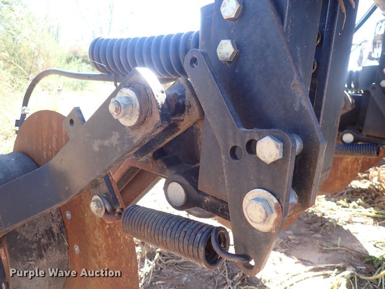 image for item DL7650 (17) Yetter 2987 row units