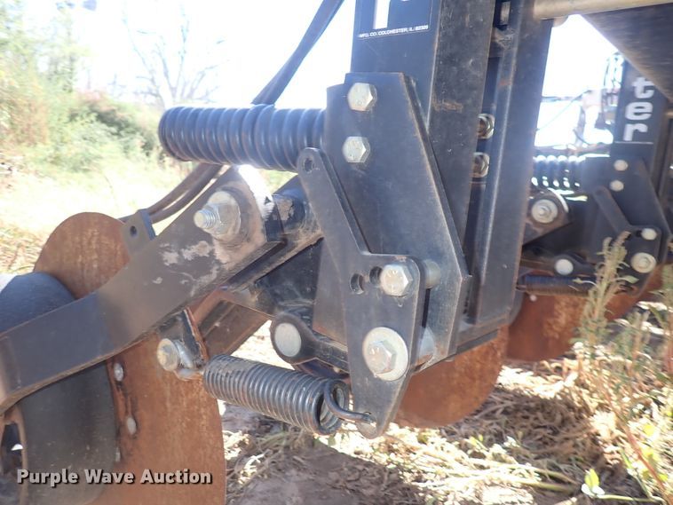 image for item DL7650 (17) Yetter 2987 row units