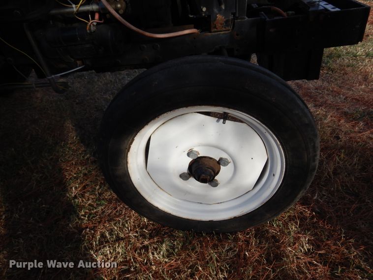 image for item DM5113 1999 MGM Eagle 2420  tractor