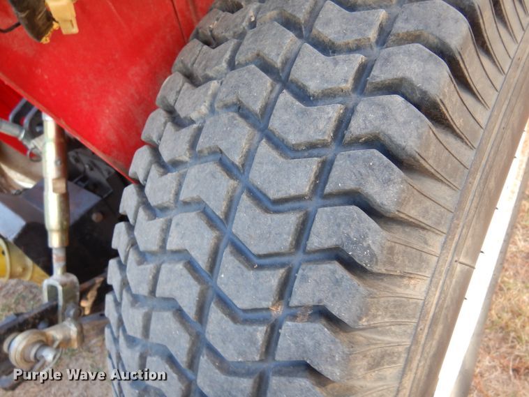 image for item DM5113 1999 MGM Eagle 2420  tractor