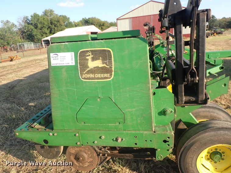 image for item DN2072 John Deere 455  grain drill