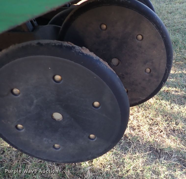 image for item DN2072 John Deere 455  grain drill