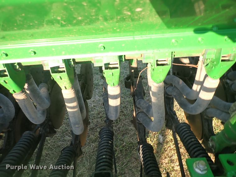 image for item DN2072 John Deere 455  grain drill