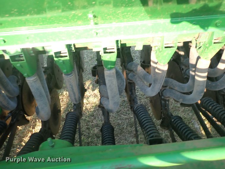 image for item DN2072 John Deere 455  grain drill