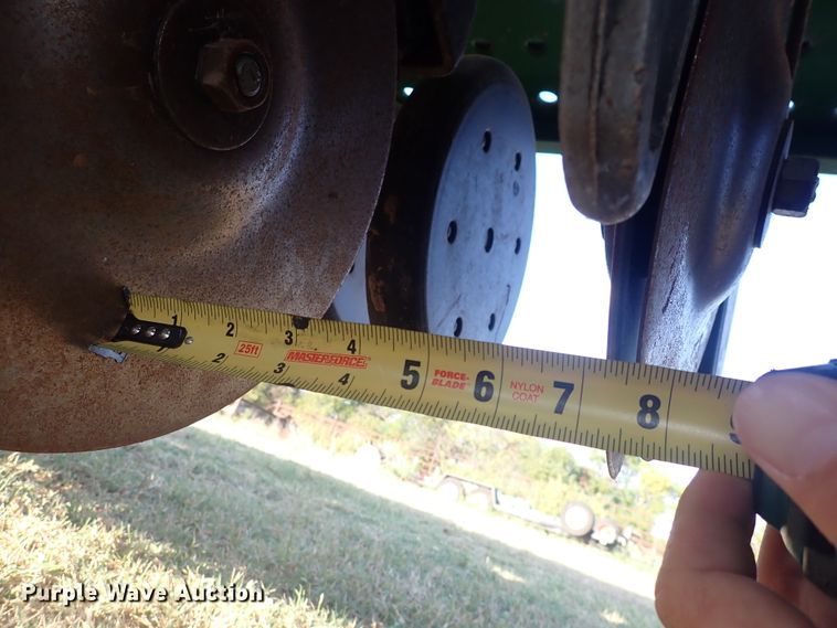 image for item DN2072 John Deere 455  grain drill