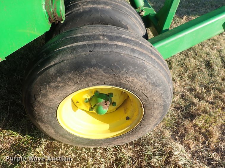 image for item DN2072 John Deere 455  grain drill