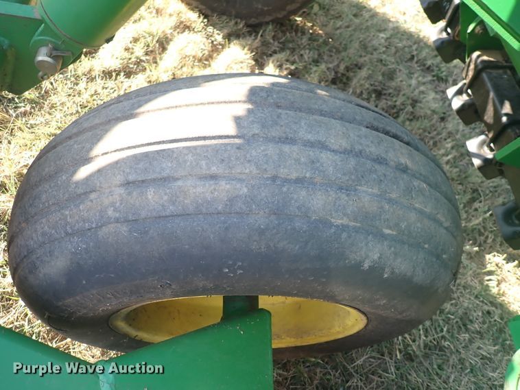 image for item DN2072 John Deere 455  grain drill