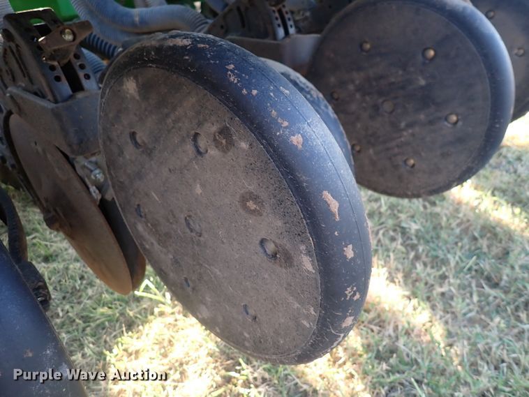 image for item DN2072 John Deere 455  grain drill