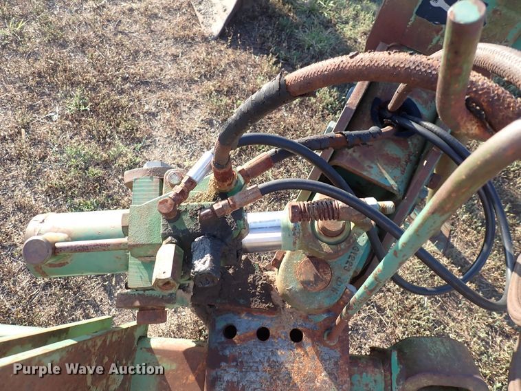 image for item DN2073 John Deere 2600  six bottom plow