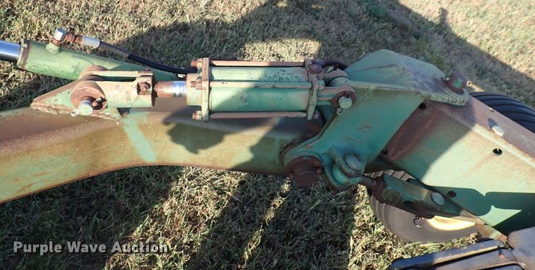 image for item DN2073 John Deere 2600  six bottom plow