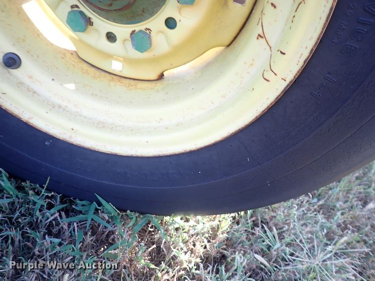 image for item DN2073 John Deere 2600  six bottom plow