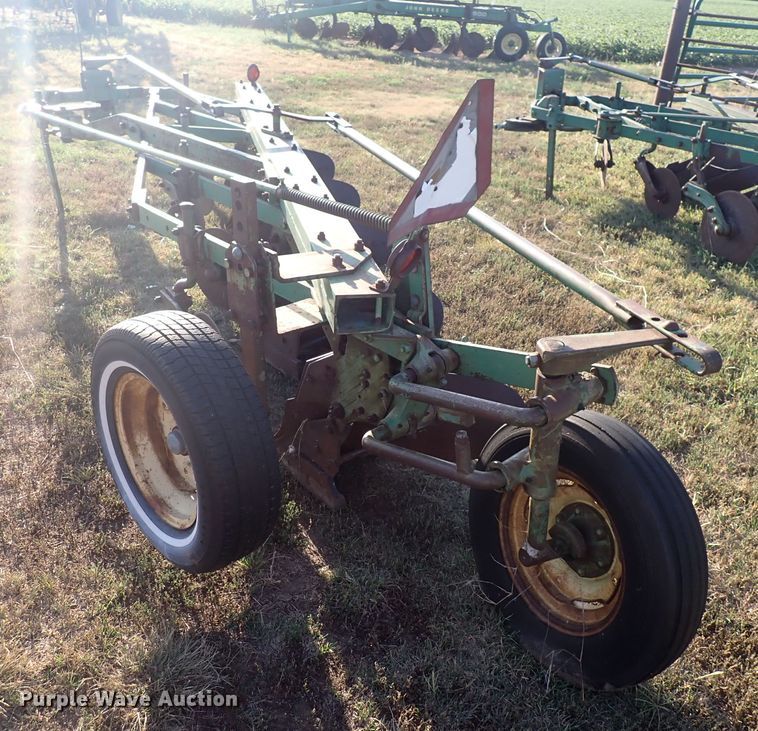 image for item DN2074 John Deere  five bottom plow